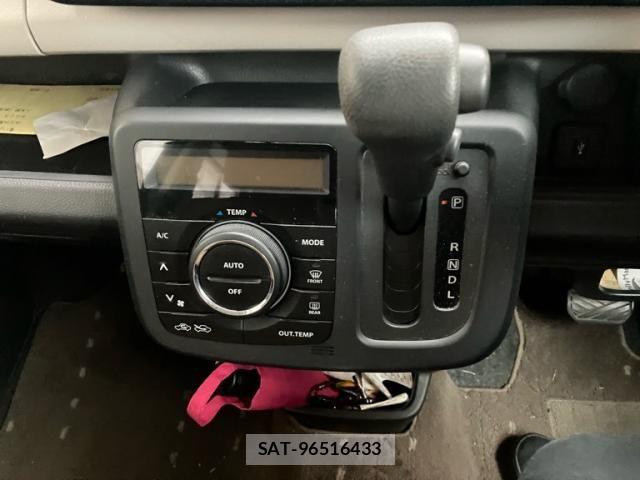 Nissan MOCO 2011-11 8230903-18