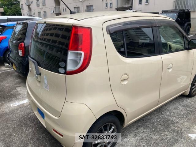 Nissan MOCO 2006-03 8245968-3