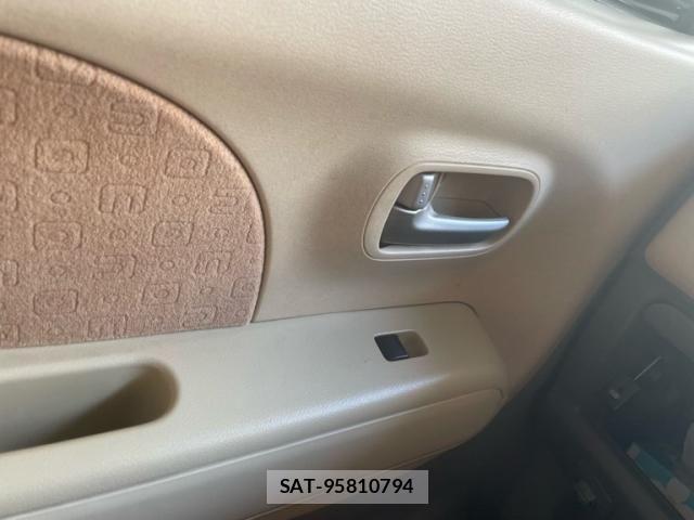 Nissan MOCO 2008-06 8315579-13