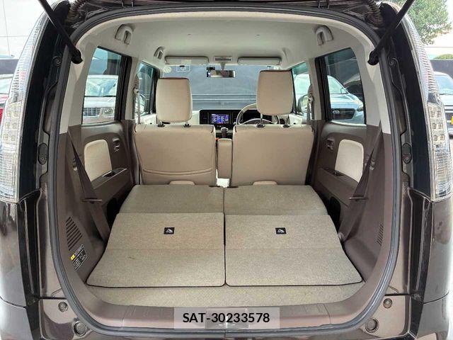 Nissan MOCO 2015-08 8315561-15