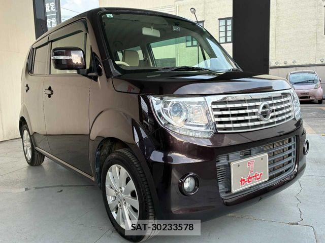 Nissan MOCO 2015-08 8315561-19