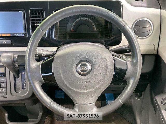 Nissan MOCO 2014-01 8315564-10