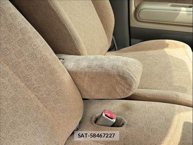 Nissan MOCO 2007-09 8336864-27