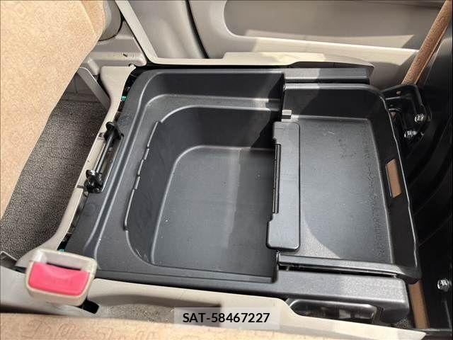 Nissan MOCO 2007-09 8336864-28