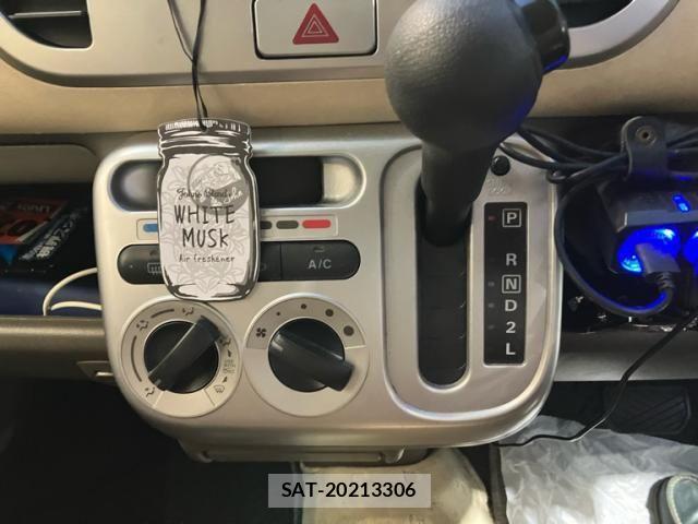 Nissan MOCO 2009-09 8355015-8