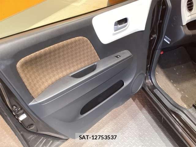 Nissan MOCO 2012-03 8367147-11
