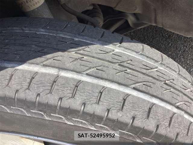 Nissan MOCO 2011-08 8367149-10
