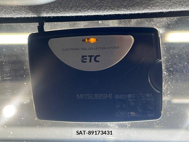 Nissan MOCO 2013-06 8438450-4