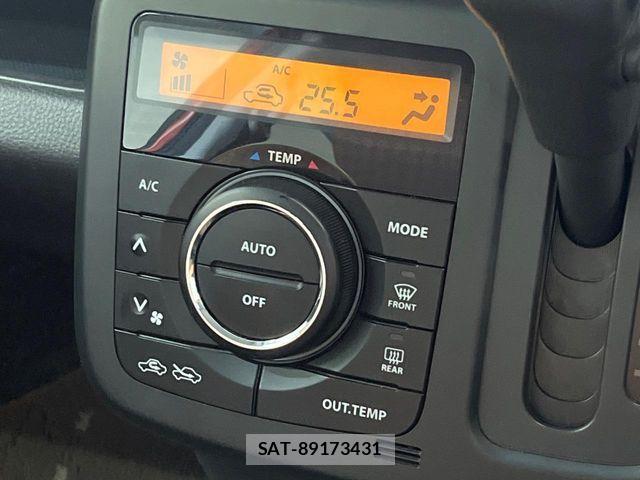 Nissan MOCO 2013-06 8438450-5