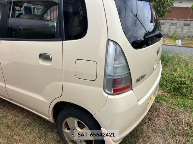 Nissan MOCO 2005-01 8525864-3