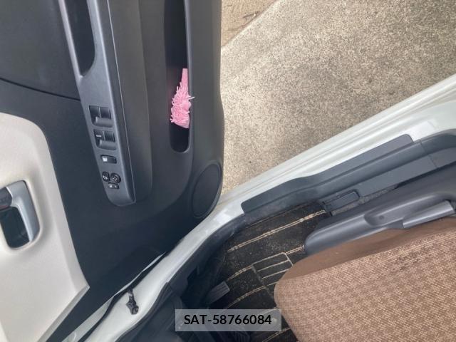 Nissan MOCO 2011-02 8562753-16