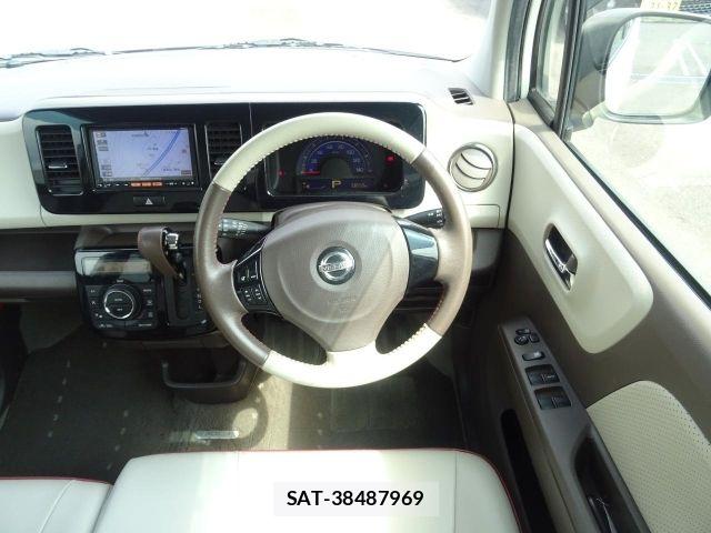 Nissan MOCO 2015-10 8627807-8