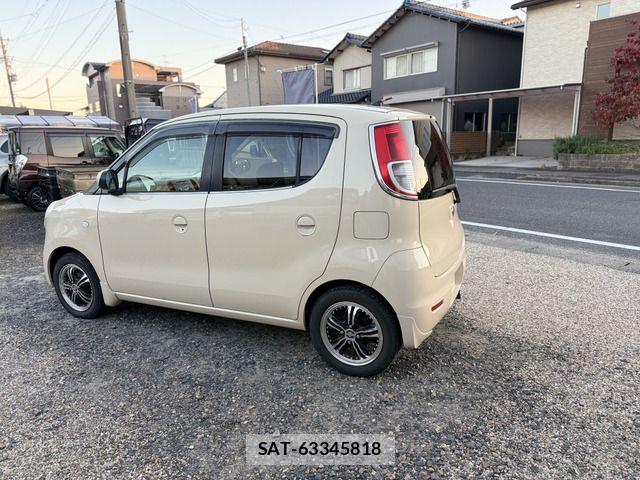 Nissan MOCO 2007-03 8666556-18