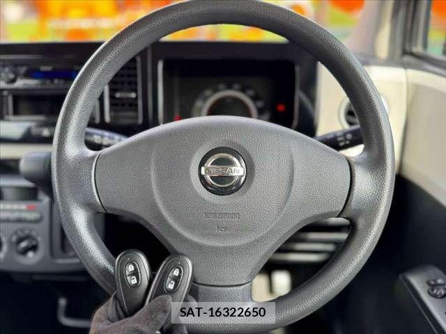 Nissan MOCO 2013-12 8660360-2