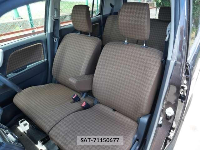 Nissan MOCO 2016-02 8660359-15