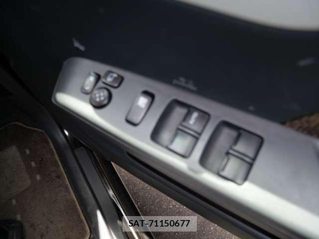 Nissan MOCO 2016-02 8660359-24