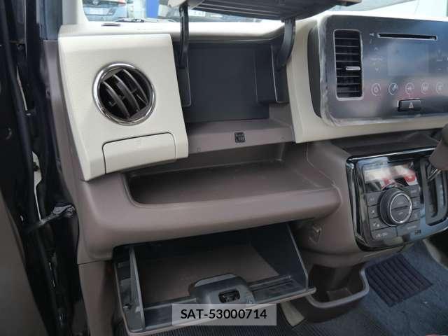 Nissan MOCO 2015-07 8660358-21