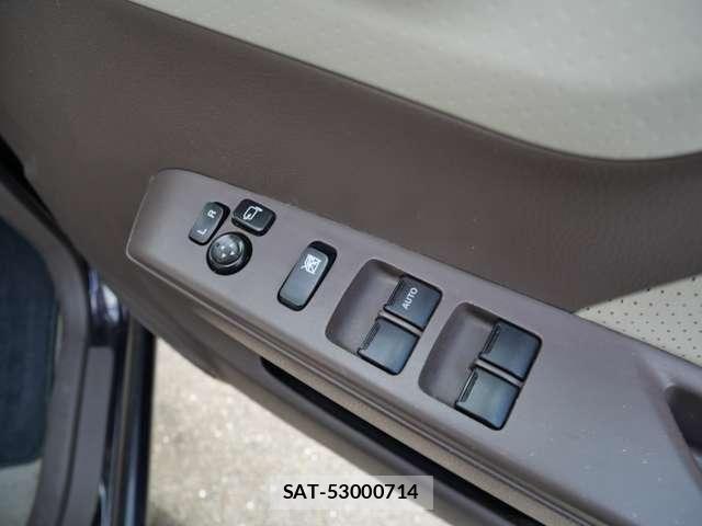 Nissan MOCO 2015-07 8660358-25