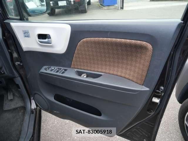 Nissan MOCO 2013-01 8685998-10