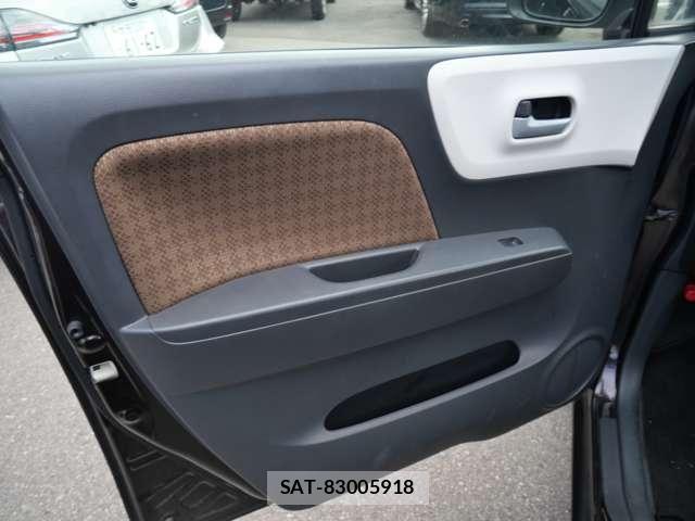 Nissan MOCO 2013-01 8685998-12
