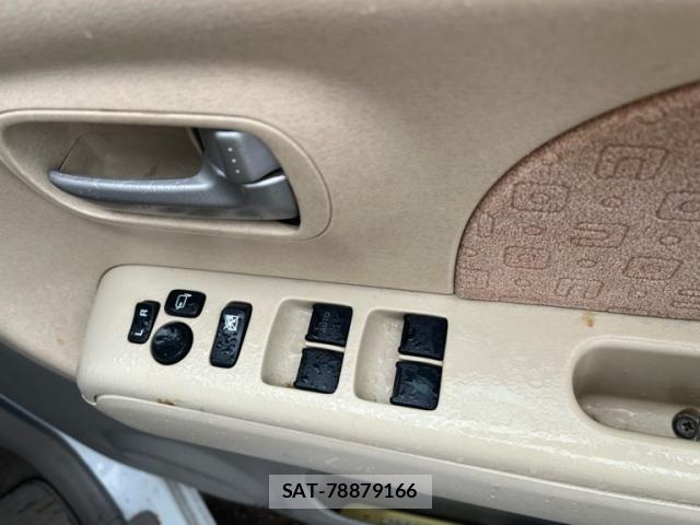 Nissan MOCO 2009-04 8744249-9