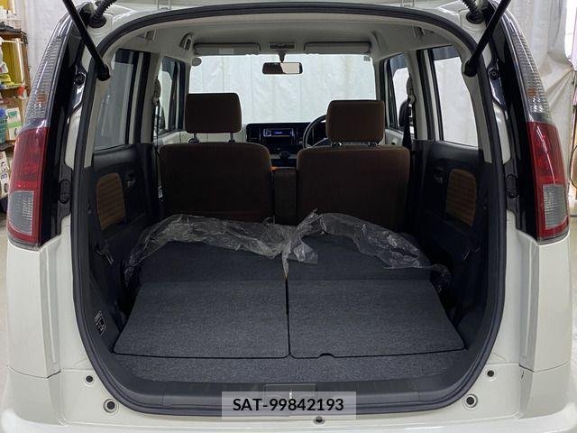 Nissan MOCO 2011-11 8744220-11