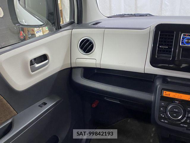 Nissan MOCO 2011-11 8744220-6