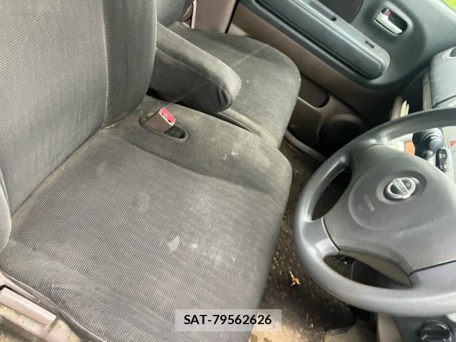 Nissan MOCO 2009-10 8781110-5