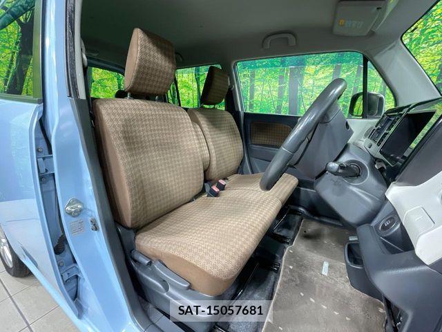 Nissan MOCO 2013-11 8830460-7
