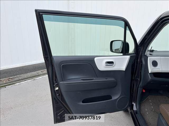 Nissan MOCO 2015-11 8830458-24