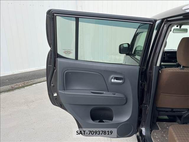 Nissan MOCO 2015-11 8830458-26