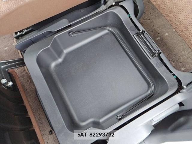 Nissan MOCO 2012-08 8871512-22