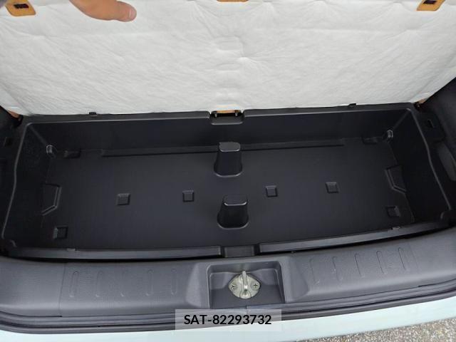 Nissan MOCO 2012-08 8871512-27
