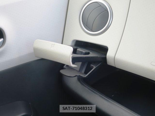 Nissan MOCO 2015-02 4596994-18
