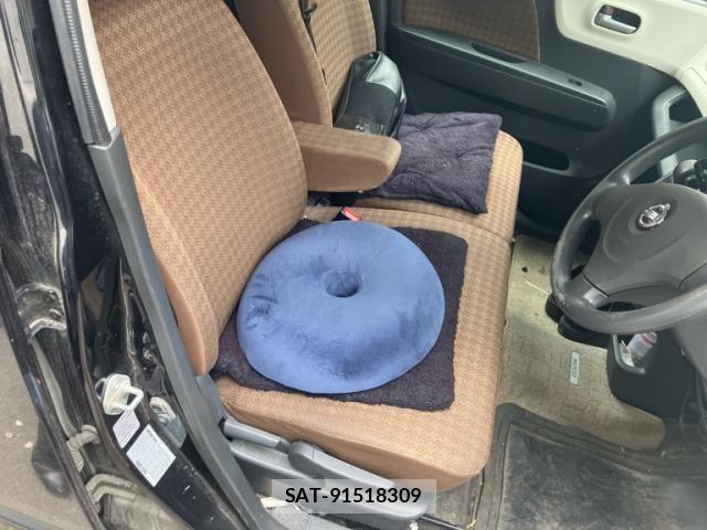 Nissan MOCO 2012-01 7618274-16