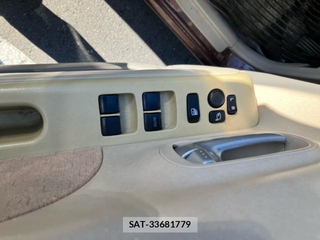 Nissan MOCO 2006-02 8158836-12