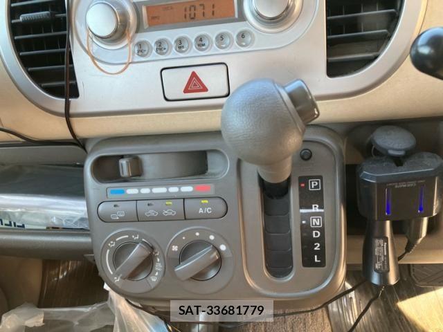 Nissan MOCO 2006-02 8158836-16