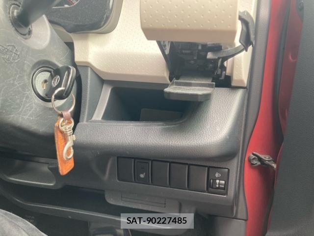 Nissan MOCO 2013-01 8230917-20