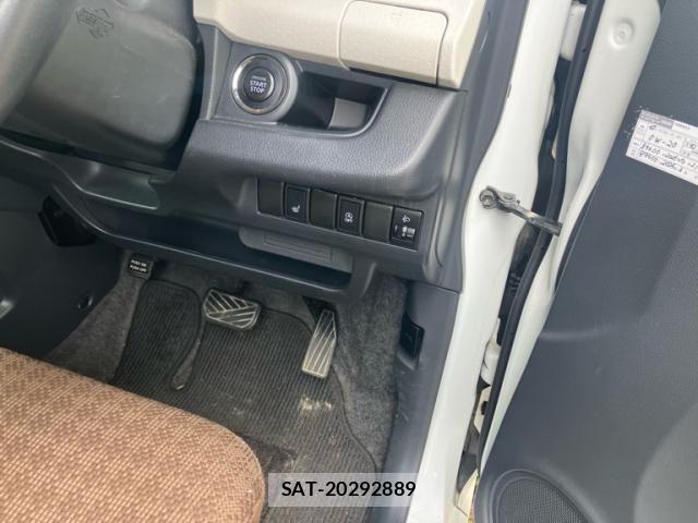 Nissan MOCO 2014-10 8230916-19