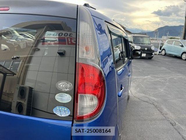 Nissan MOCO 2011-10 8367157-18