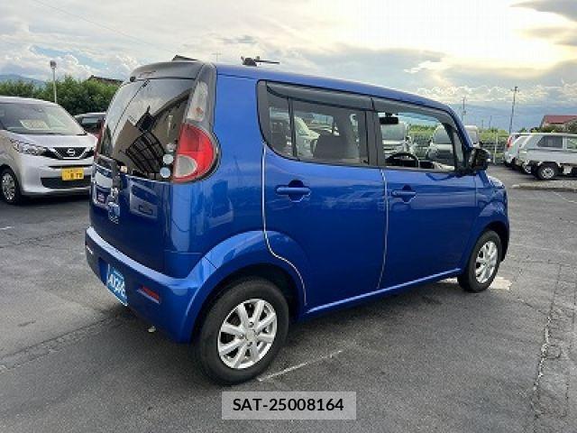 Nissan MOCO 2011-10 8367157-3
