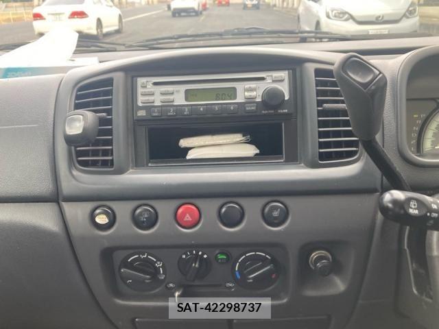 Nissan MOCO 2004-10 8562759-17