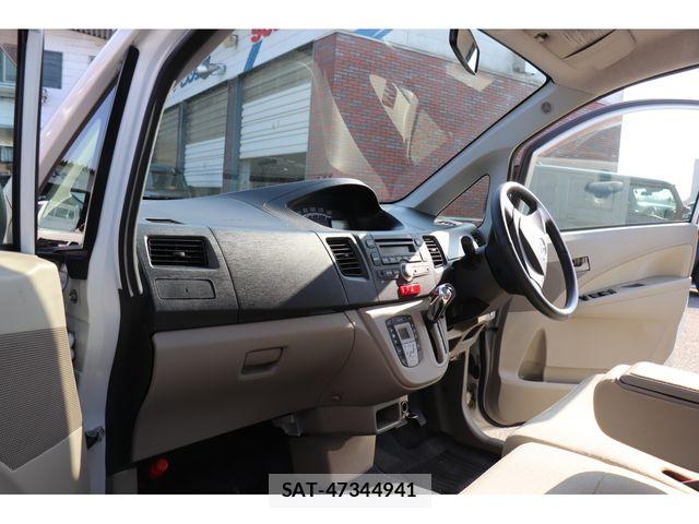 Daihatsu MOVE 2011-04 6013548-1