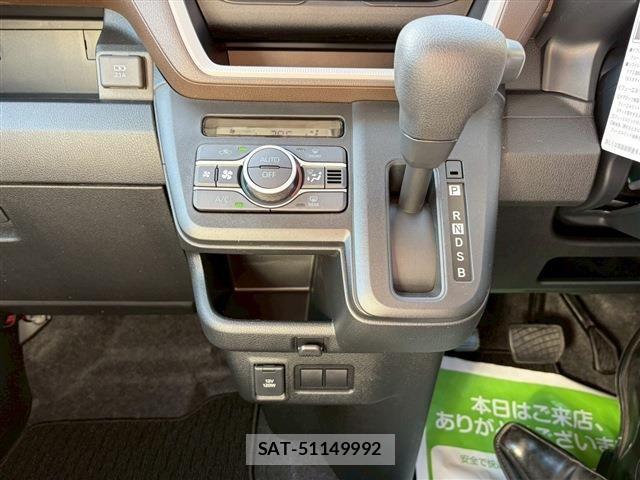 Daihatsu MOVE 2025-12 6752451-17