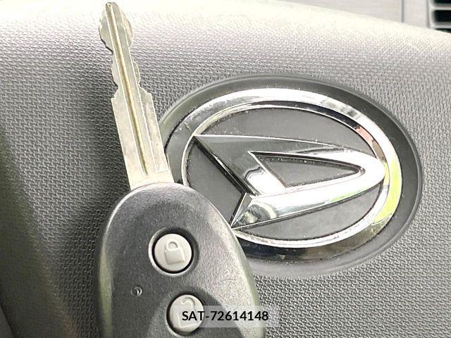 Daihatsu MOVE 2012-03 6909331-4