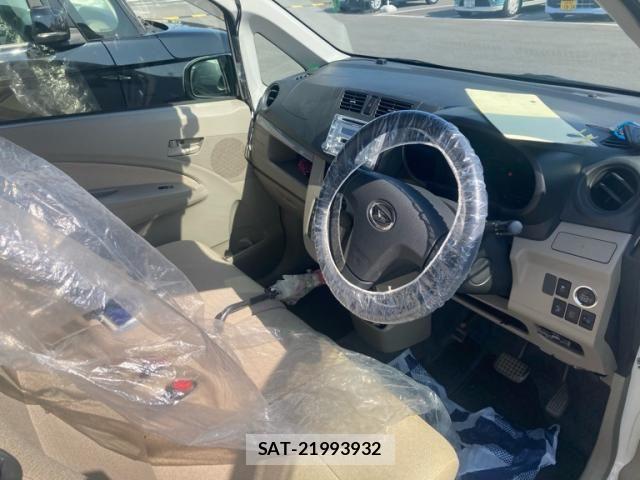 Daihatsu MOVE 2013-08 7020964-9