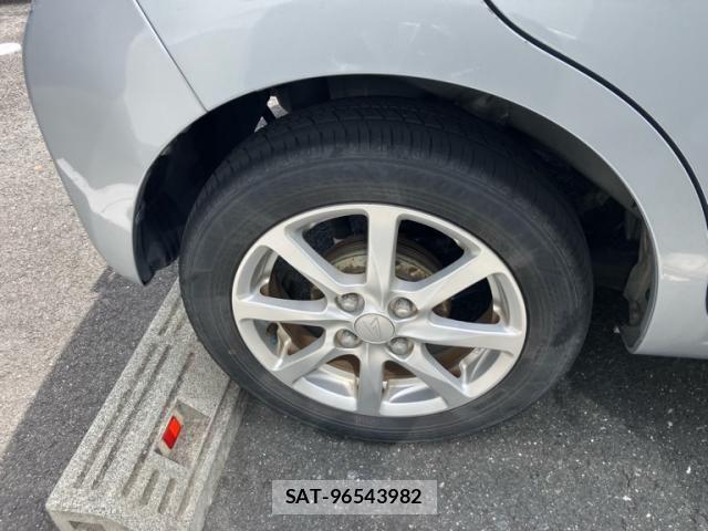 Daihatsu MOVE 2011-06 7222071-2