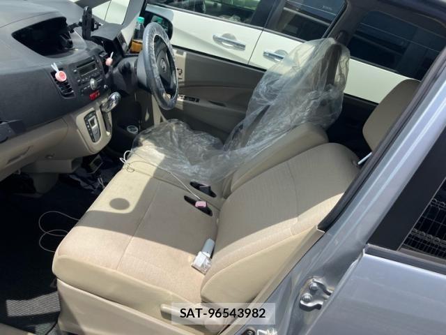 Daihatsu MOVE 2011-06 7222071-8