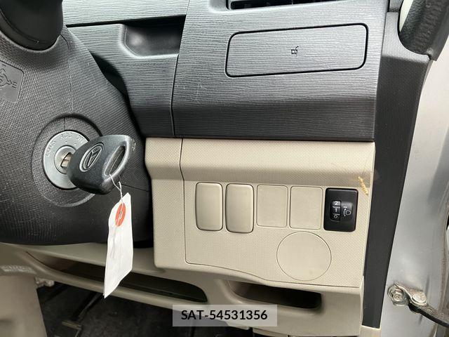 Daihatsu MOVE 2011-06 7222070-8