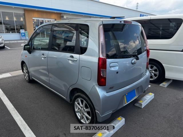 Daihatsu MOVE 2011-06 7222073-3